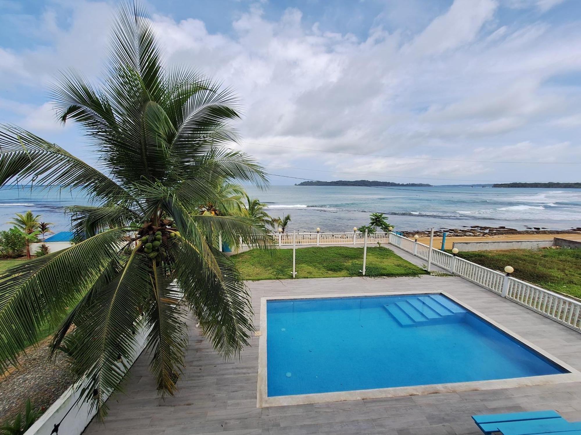 Paunch Beach Retreat Bocas Town Exterior foto